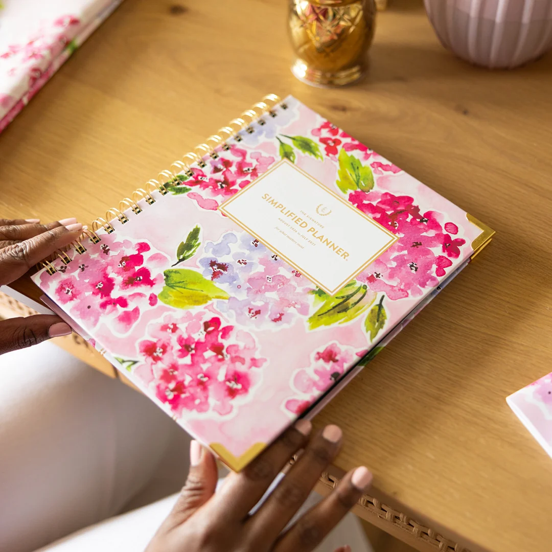 2027 Spiral Weekly Simplified Planner - Blush Hydrangea