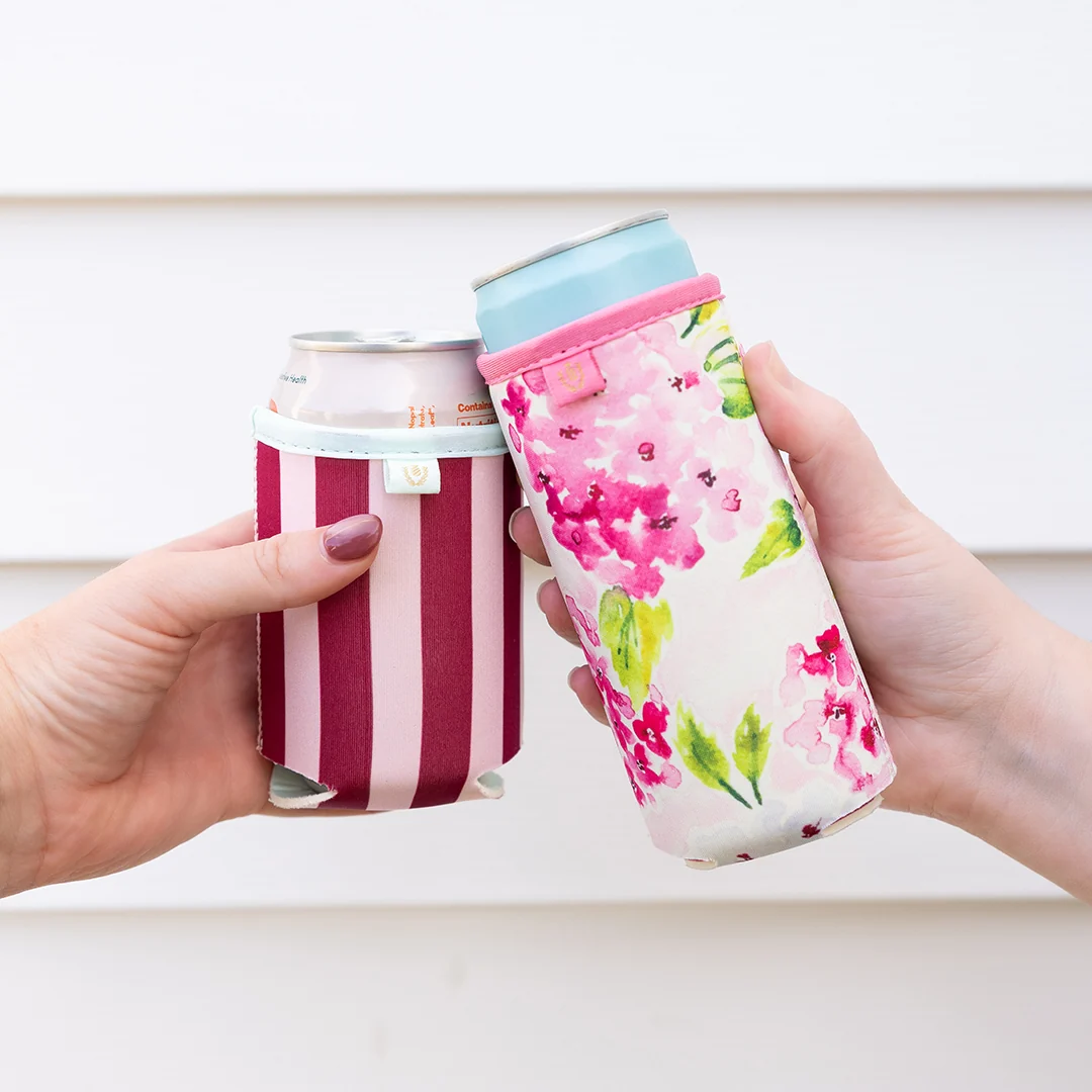 Slim Can Cooler - Blush Hydrangea